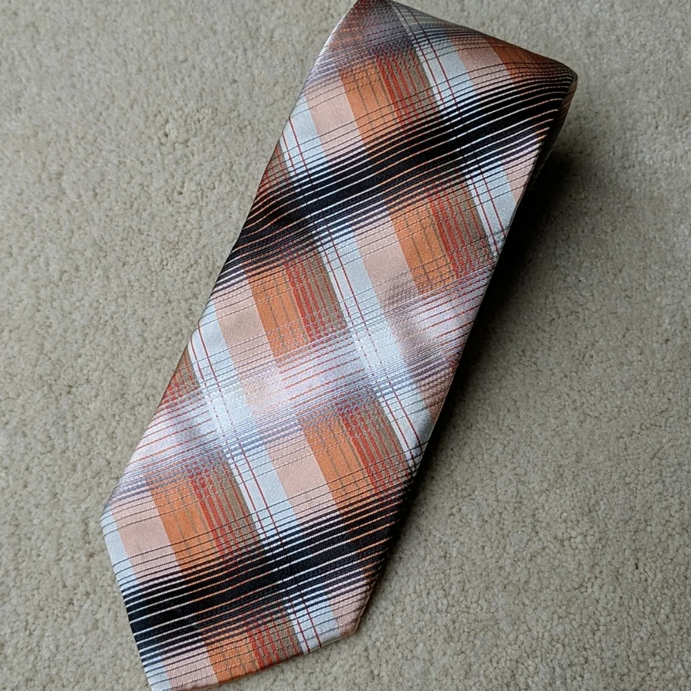 Van Heusen 100% Silk Tie